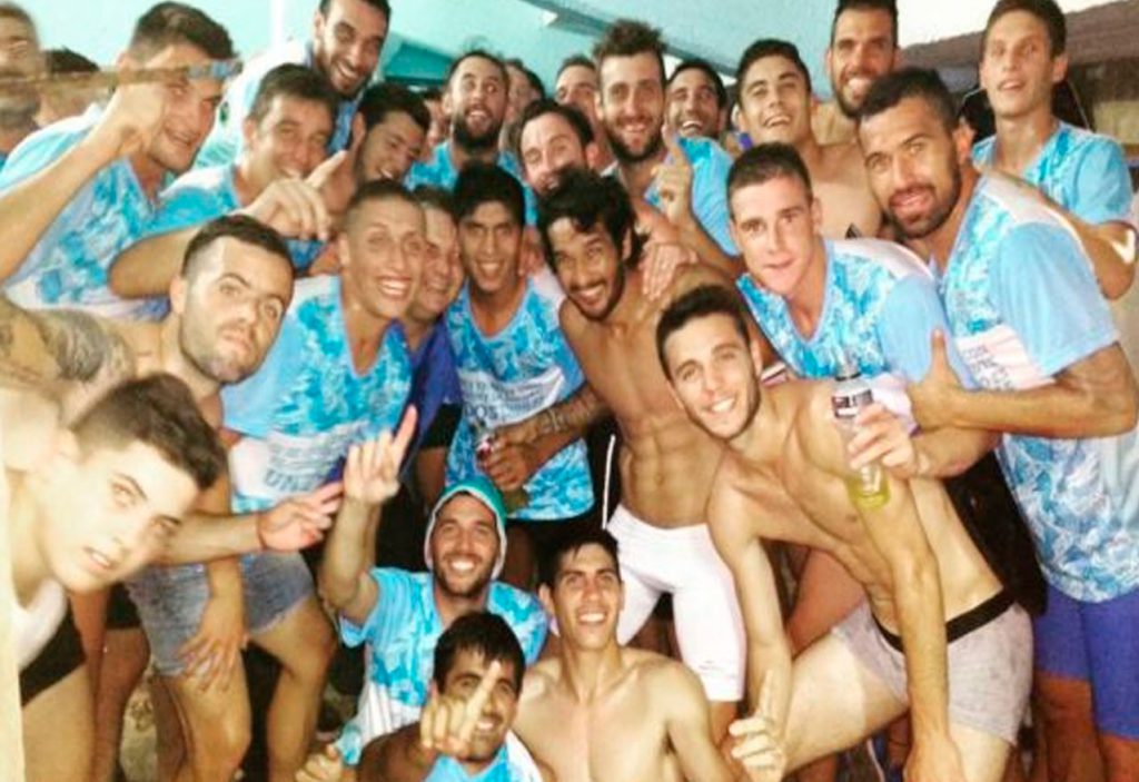 EL ESTUDIANTES DE RÍO CUARTO DE LAUTARO PARISI FINALISTA POR UN ASCENSO