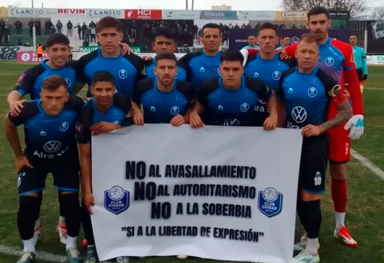 EL FÚTBOL DEL INTERIOR, DIO SU APOYO A TOVIGGINO TRAS SU CRUCE CON BULLRICH - CASIGOL