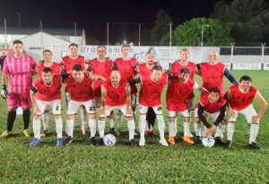 COPA SENIOR 40/49: RACING CONTINÚA SU PREPARACIÓN PARA LA ETAPA FINAL RACING-DE-CASTEX-SENIOR-40-49-OCTUBRE-2025-FOTO1