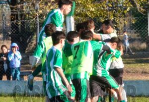 13-fecha-ferro-costa-foto1